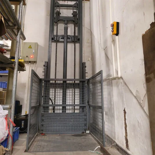 Warehouse Cargo Lift