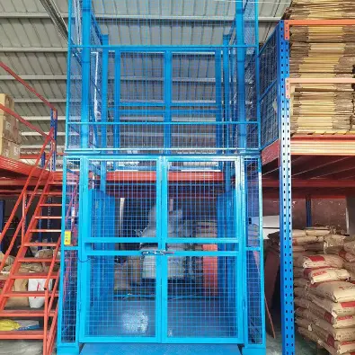 Warehouse Cargo Lift