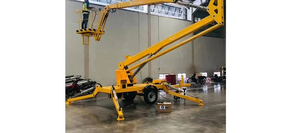 self propelled towable boom lift