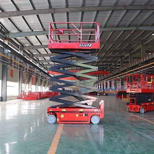 Self-propelled electric scissor lift