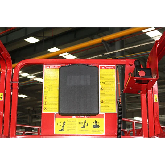 self-propelled scissor lift detail