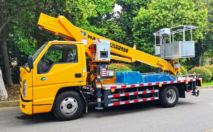 25m jiangling aerial work truck 2